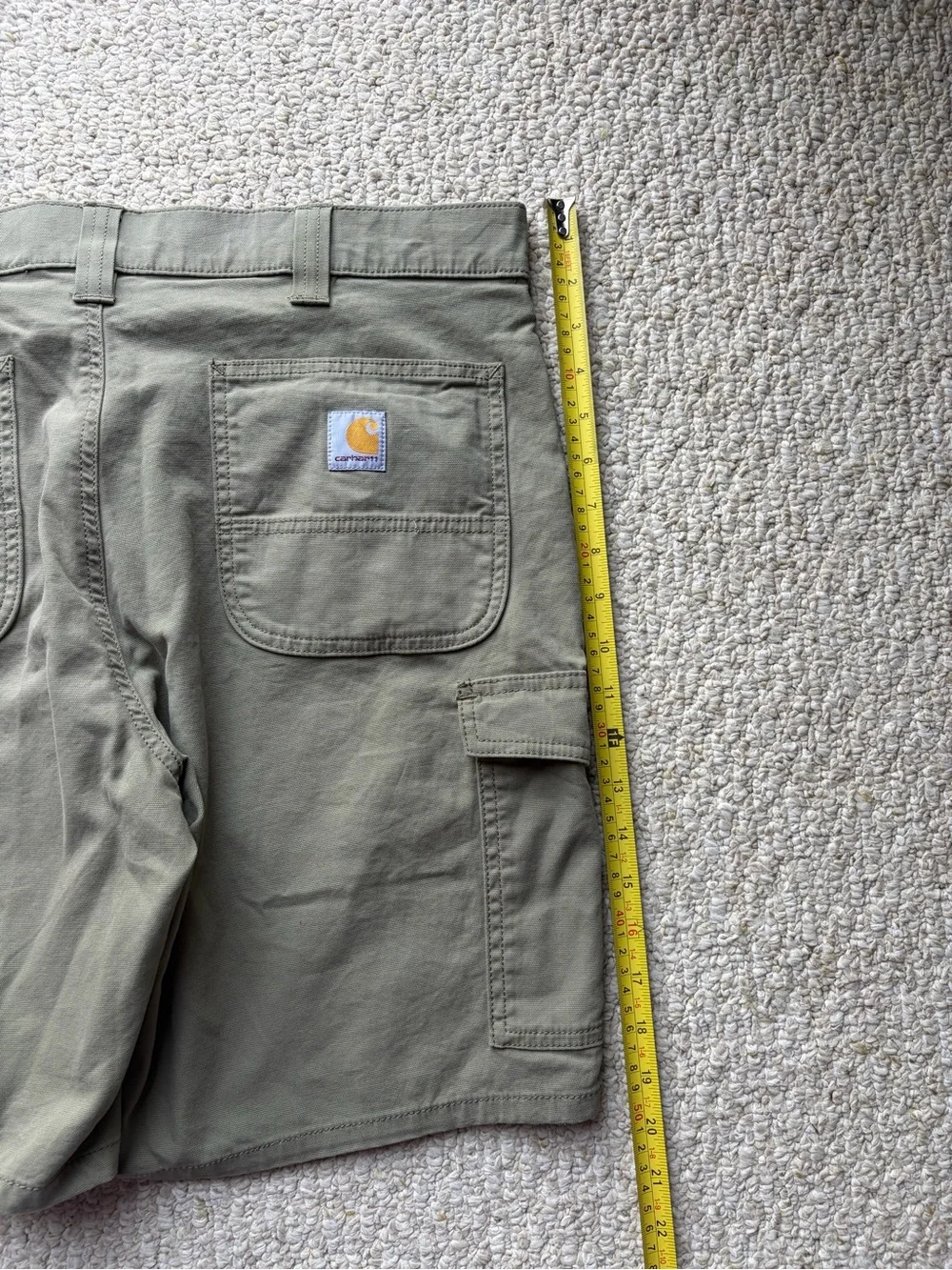 Carhartt Men's Olive Green Utility Cargo Shorts. Size 34 relaxed baggy fit.